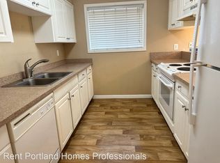 11289 SW Springwood Dr, Tigard, OR 97223