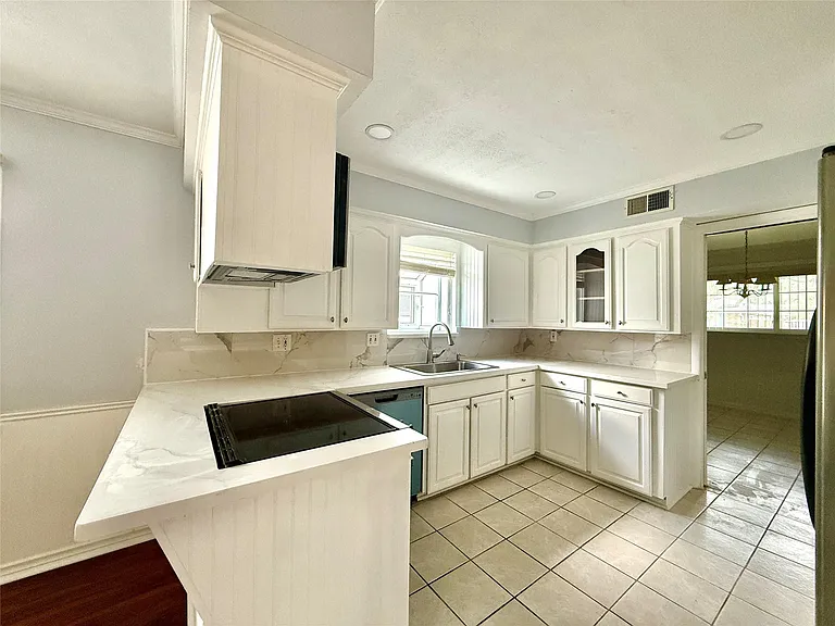 5215 Cheena Dr — Photo 6