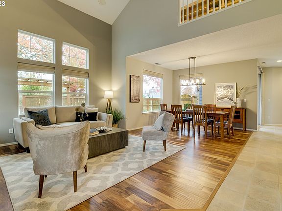 2nd image of 6121 NE Rosebay Dr