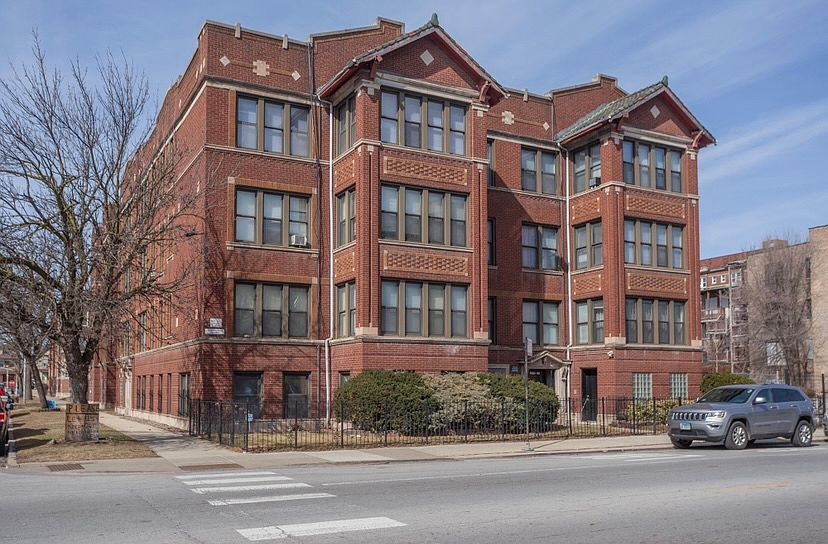 Building Photo 4