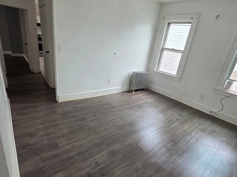 1035 Morris St #2 — Photo 4