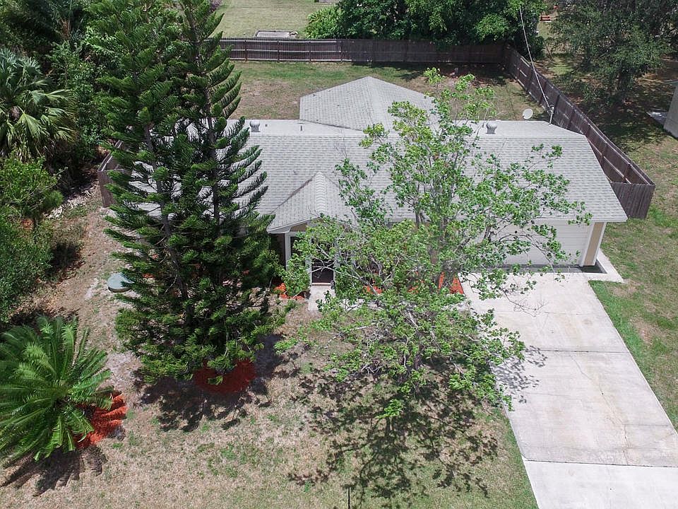 1st image of 471 NW Cornell Ave