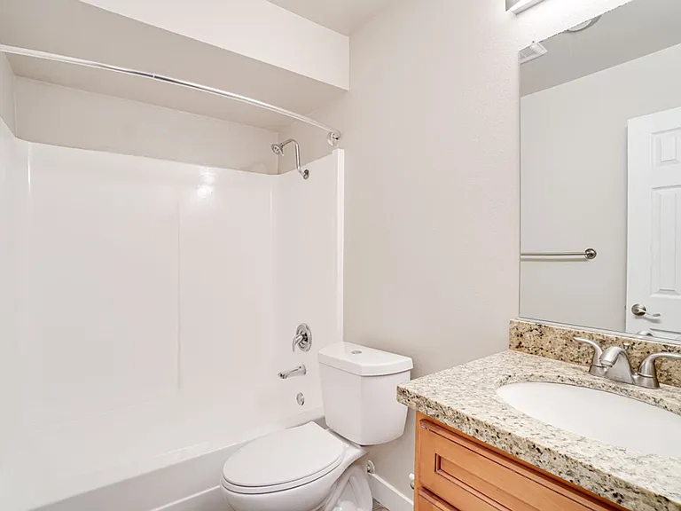 Vue at Lake Murray Apartments — Photo 17