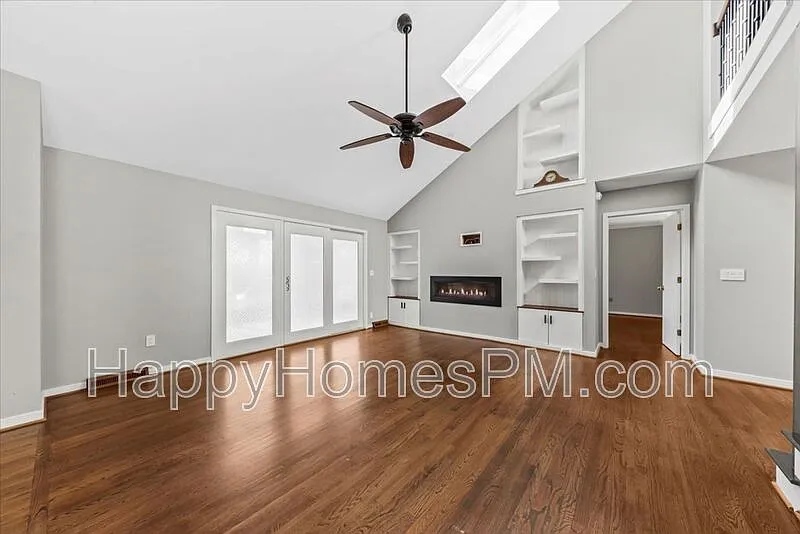 3 bed, 2.5 bath, 1788 sqft, $3,500 — Photo 2