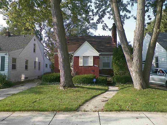 2nd image of 20268 Elkhart St