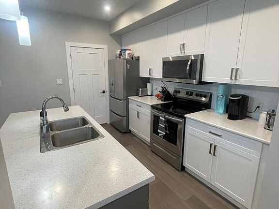 3rd image of 1611 Phillips St