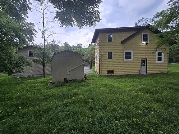 5th image of 208 Glenmere Rd #1