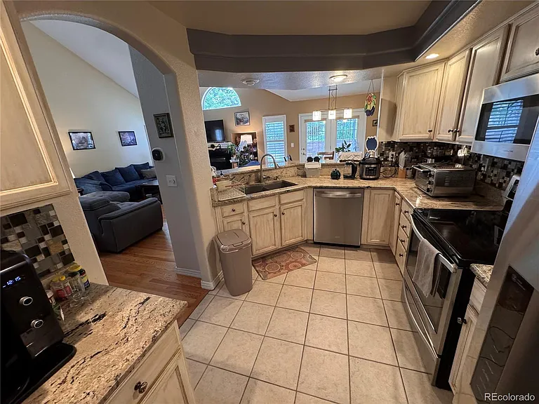 2486 S Scranton Way — Photo 17