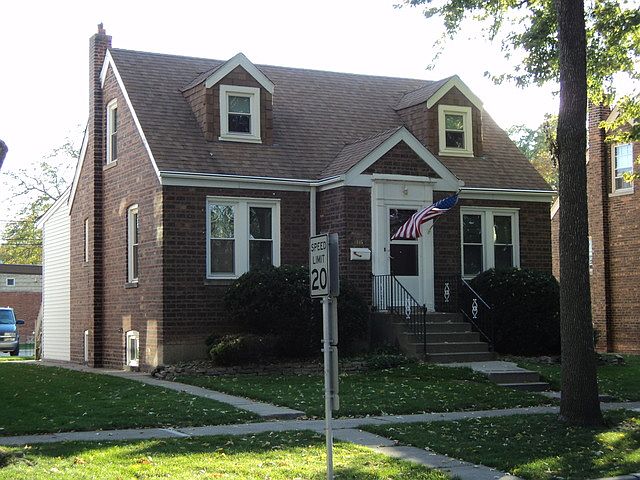 1st image of 7815 W 66th Pl