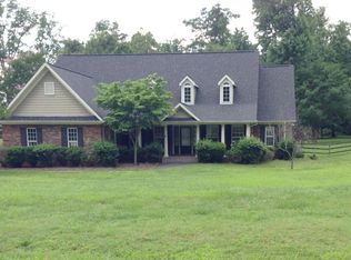 3724 Davis Dr, Charlotte, NC 28270