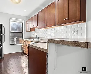 Rented by R New York