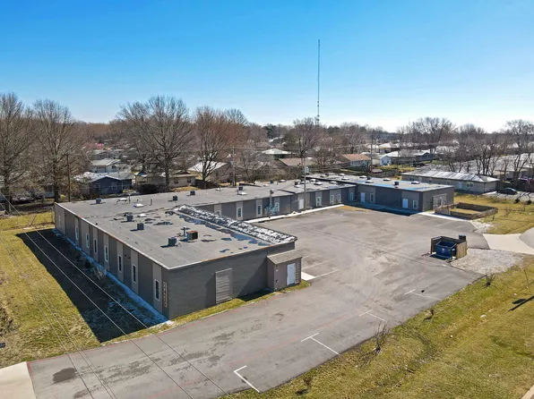 2420 E Blaine Street, Springfield, MO 65803