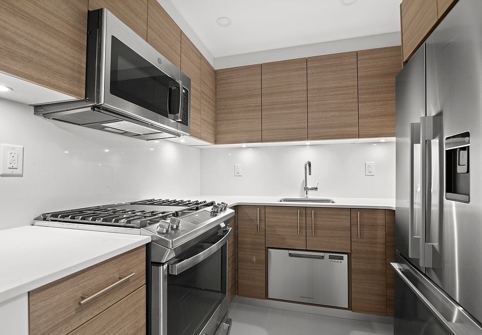 1st image of 340 E 51st St APT 3H