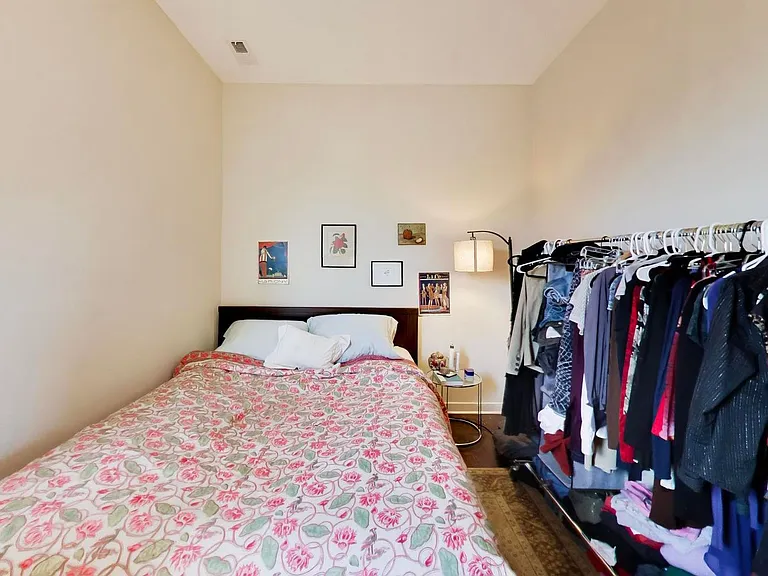 1418 W 18th St #3 — Photo 11