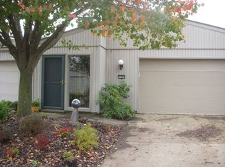 11025 Southwind Ct, Strongsville, OH 44136