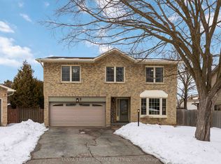 5 Jansen Ct, Whitby, ON L1N 6V4