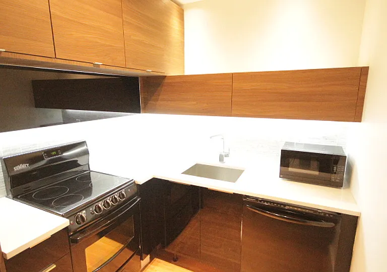74 Maujer St #2G — Photo 15