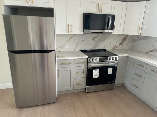 465 Swallow Dr Unit 11, Miami Springs, FL 33166