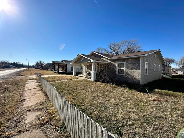 1239 Nickerson St, Waynoka, OK 73860