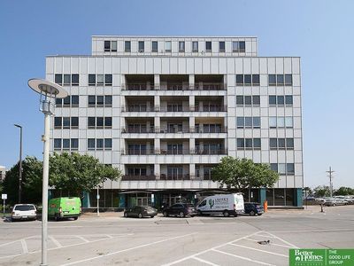 3000 Farnam St, Omaha, NE, 68131