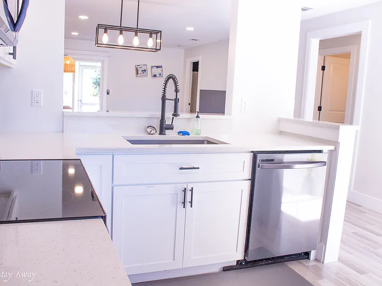 8 Bay Acres Ave #8 — Photo 6
