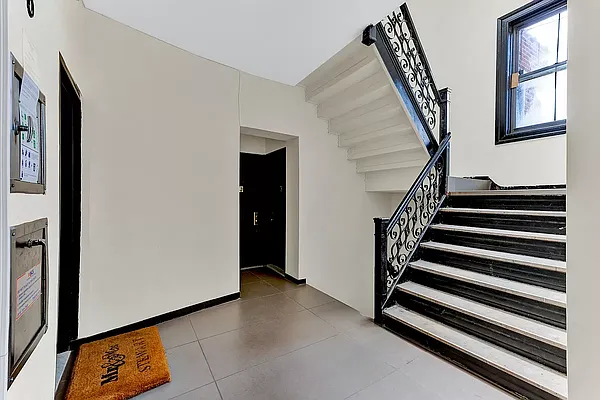 Rented by REAL New York | media 14