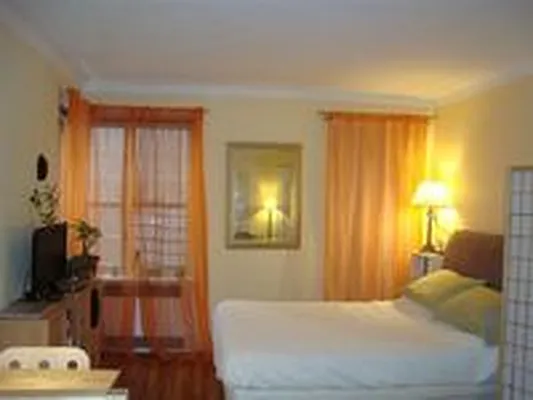 Rented by Sotheby's International Realty | media 10