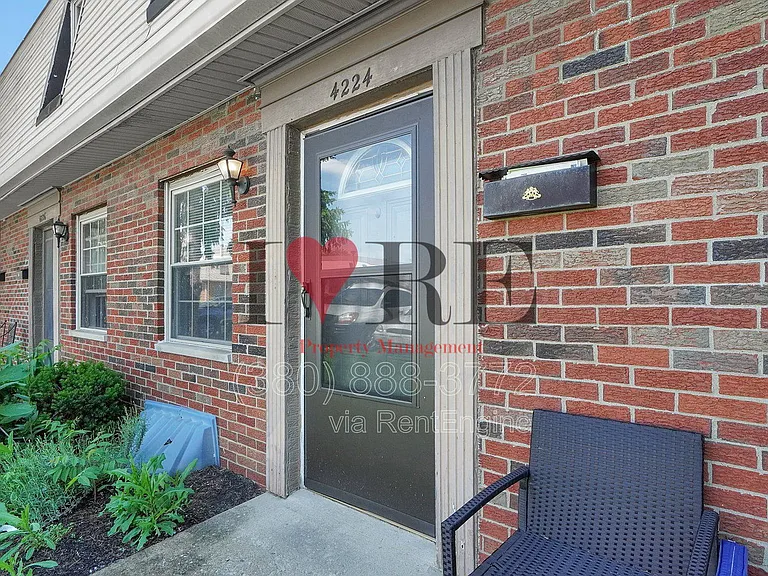 4224 Morsetown Ct S — Photo 2