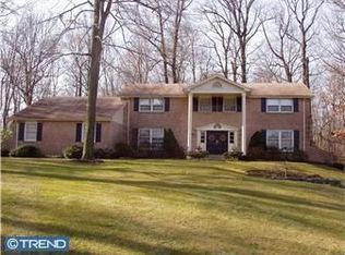 649 Country Club Dr, Blue Bell, PA 19422