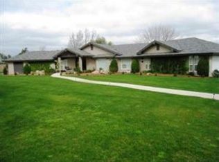 2516 E Prestwick Ave, Fresno, CA