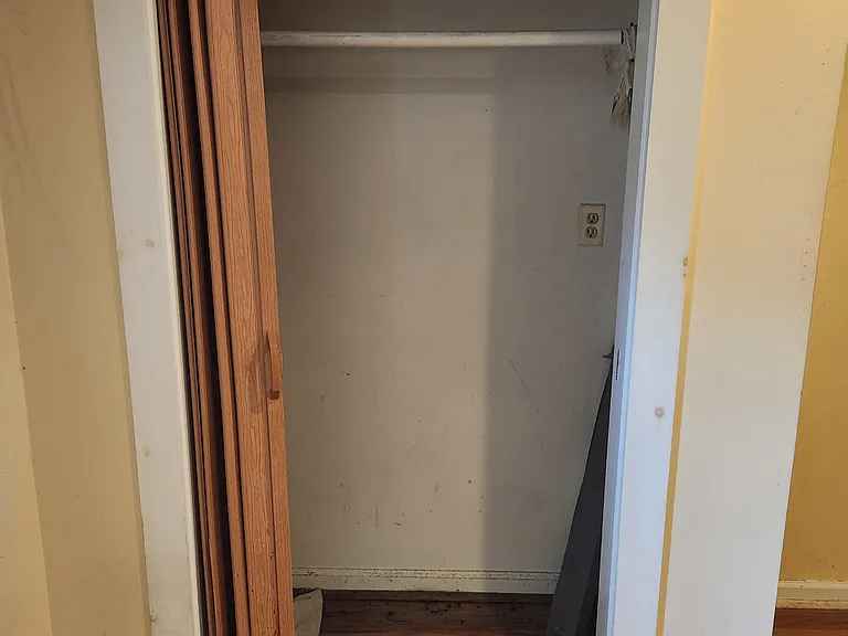 233.5 Porter Ave — Photo 6