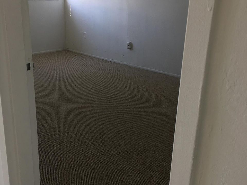 1st image of 4180 Chase Ave
