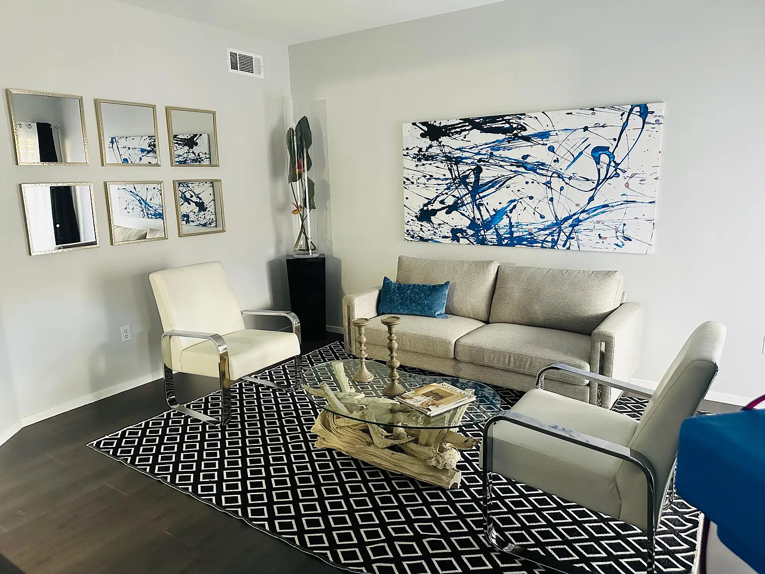 2 bed, 1131 sqft, $2,500 — Photo 2