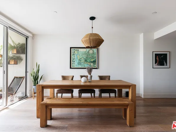 118 N Kings Rd Unit 204, Los Angeles, CA 90048