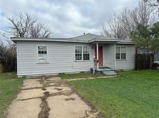 1304 N Blain St, Altus, OK 73521