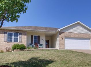 726 Brookfield Rd, Quincy, IL 62305