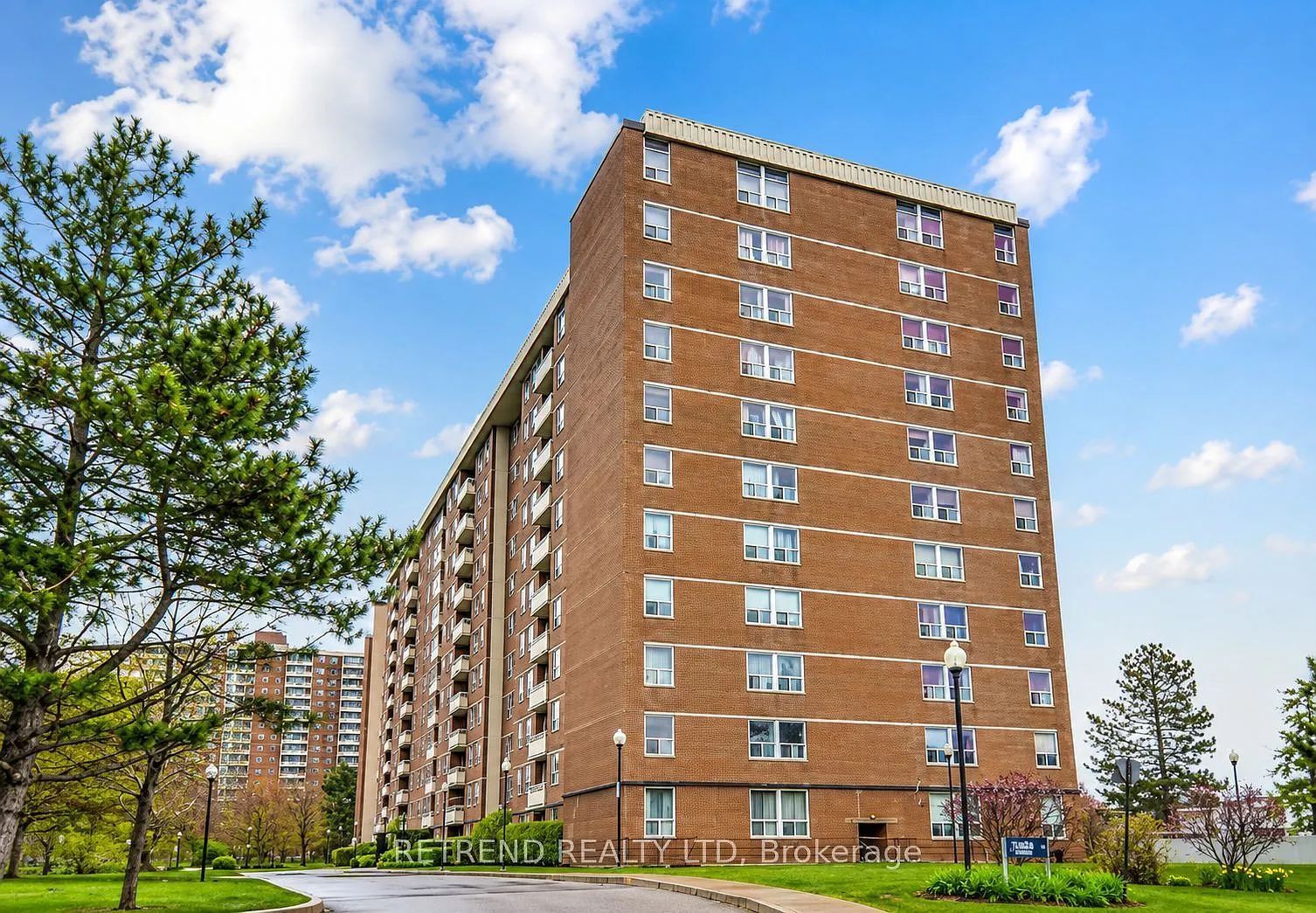 3 bed, $2,900 — Photo 2