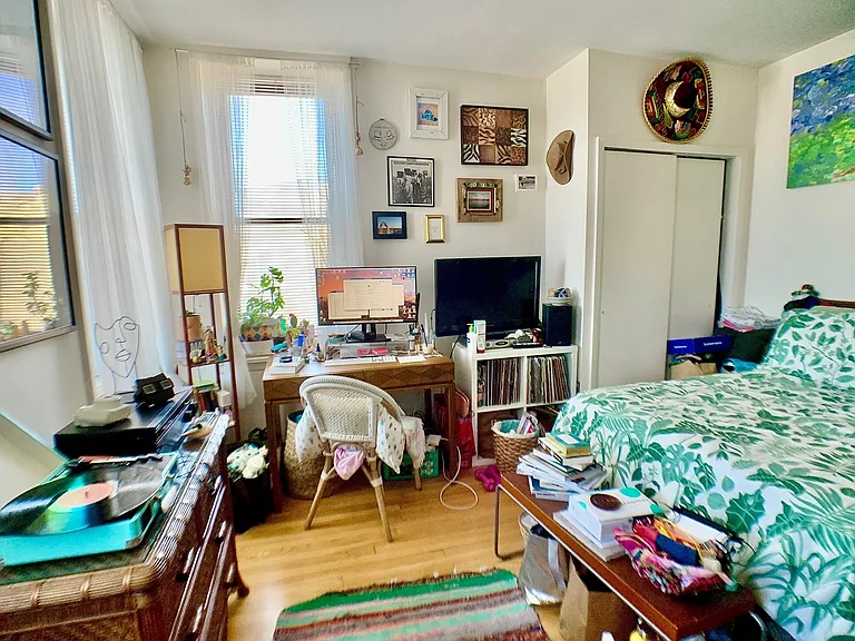 1131 Washington St #7 — Photo 12
