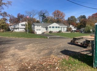 50 Beach View Dr, Stamford, CT 06902
