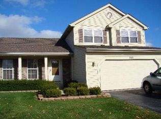 505 Shallow Cove Rd, Lake Zurich, IL 60047