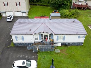 2497 Slate Creek Rd, Grundy, VA 24614