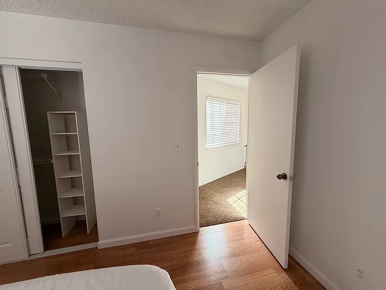 6665 Gatehouse Ln — Photo 30