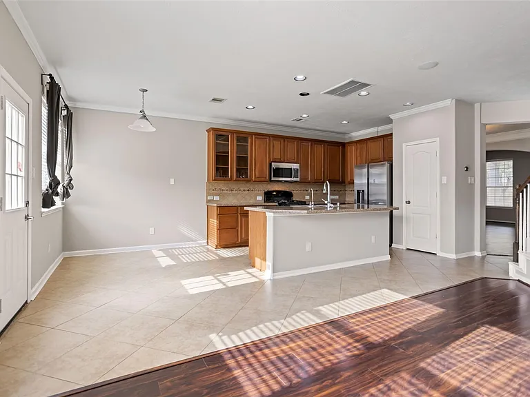 30322 Deleon Fields Dr — Photo 18