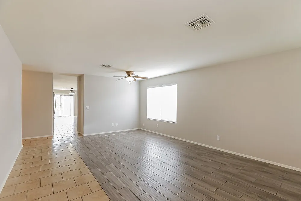3 bed, 2.0 bath, 1528 sqft, $2,260 — Photo 4