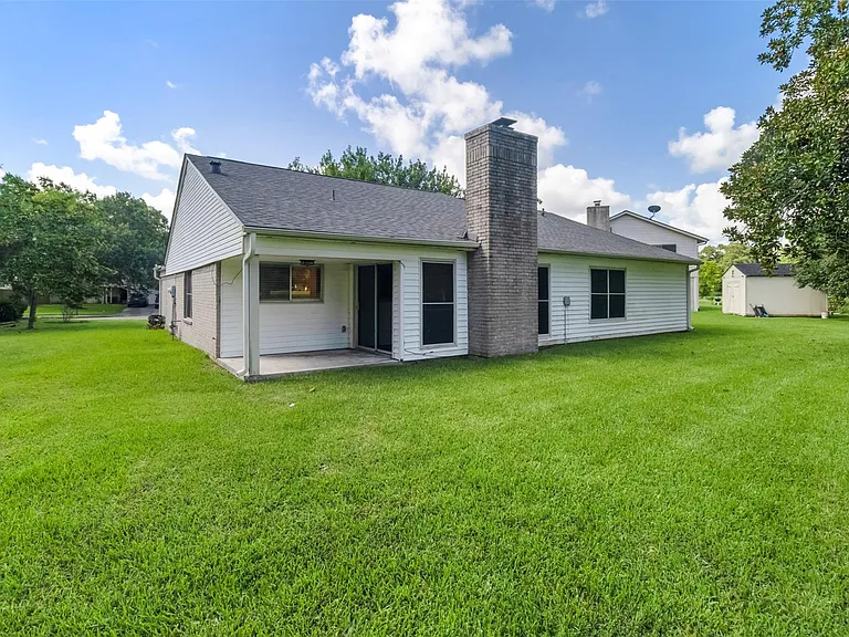 210 Pecan Valley Ct — Photo 31