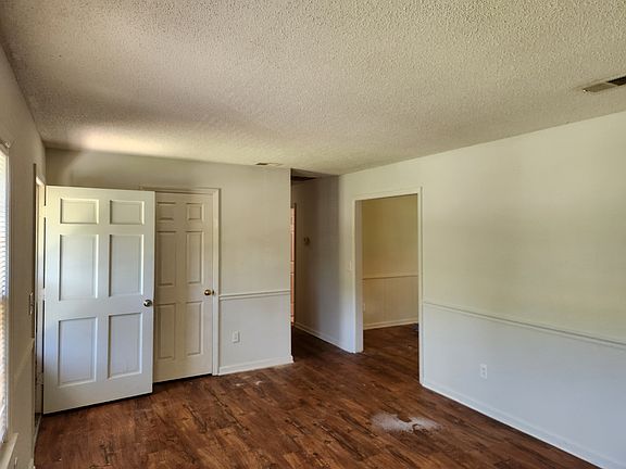 5th image of 4634 Manchester Dr