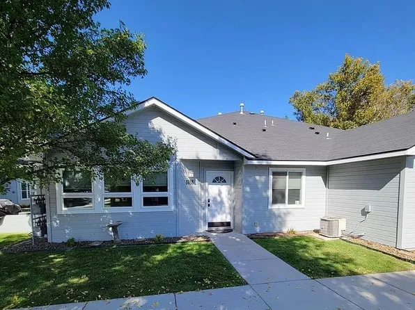 8858 W Candleston Ln, Boise, ID 83709