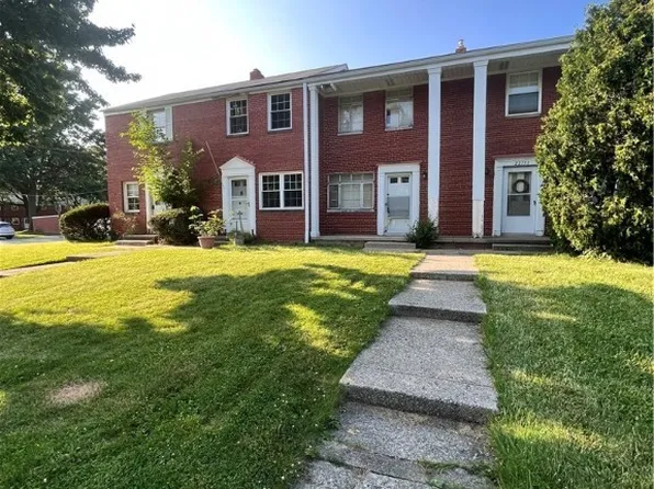 22751 Fox Ave #C-15, Euclid, OH 44123