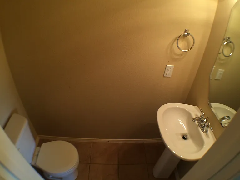 2509 Nueces Cv — Photo 14