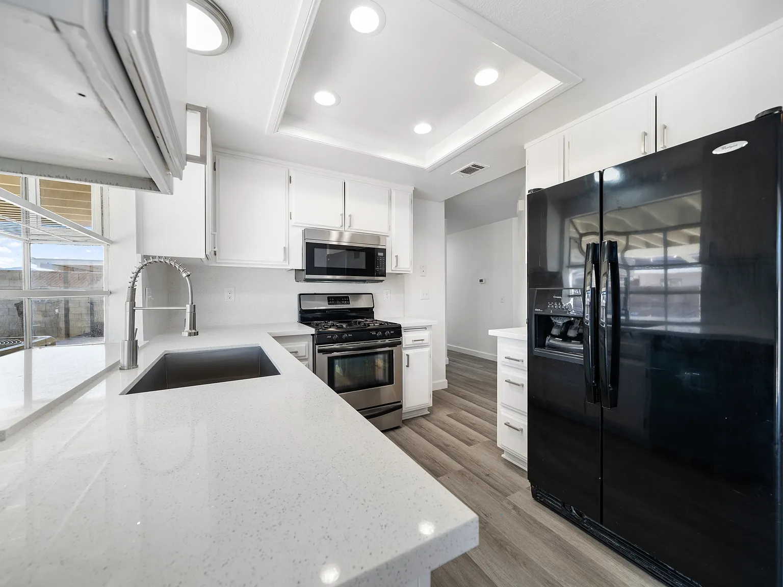 37746 Lemsford Ave — Photo 3